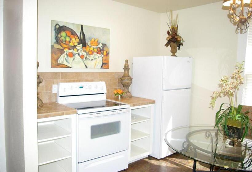 모텔 Rainbow Courts