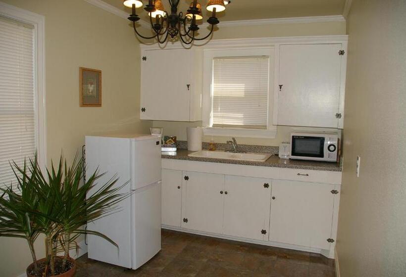 모텔 Rainbow Courts