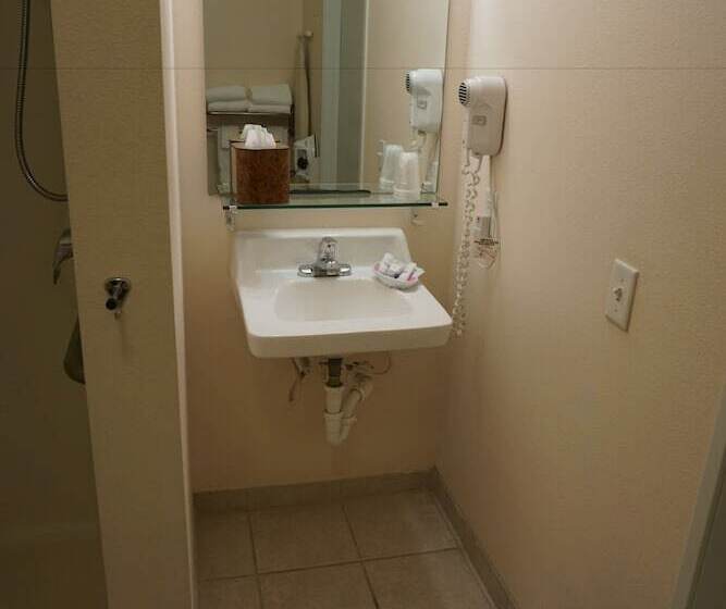 River Hills Hotel  Mankato