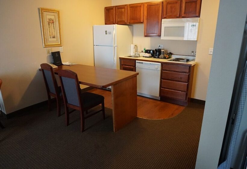 River Hills Hotel  Mankato