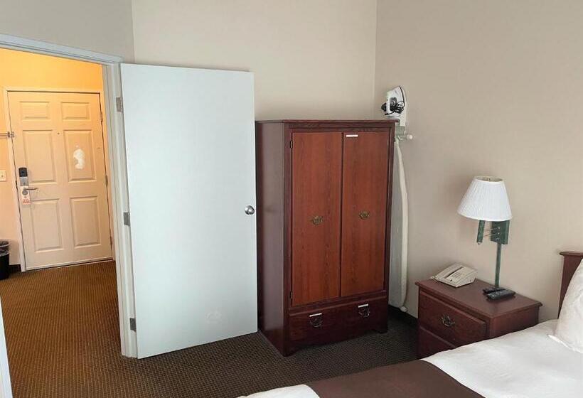 River Hills Hotel  Mankato