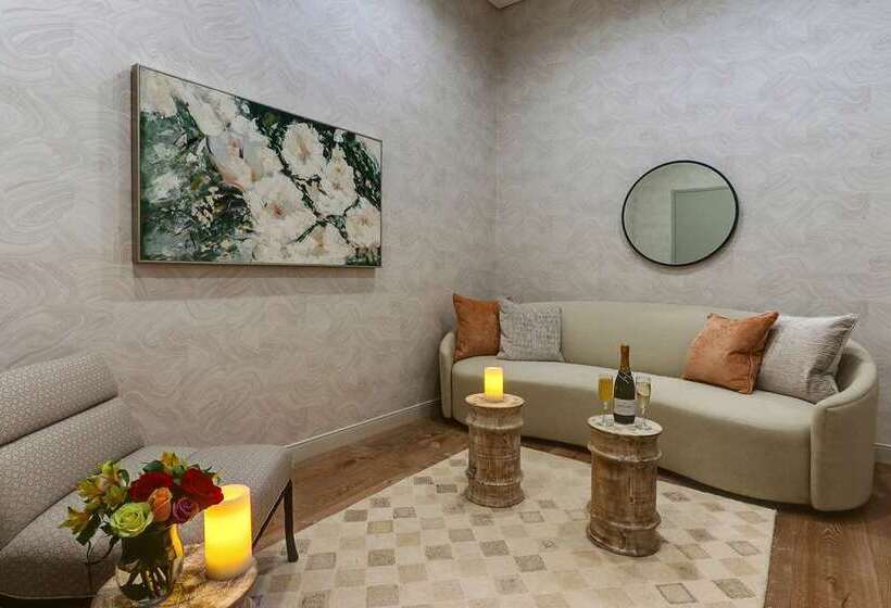 The Chattanoogan Hotel, Curio Collection By Hilton