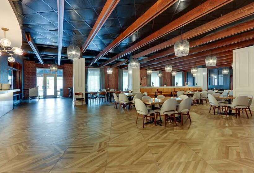 The Chattanoogan Hotel, Curio Collection By Hilton