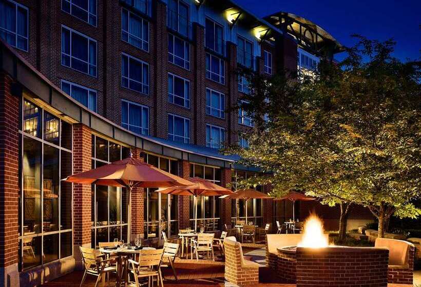 The Chattanoogan Hotel, Curio Collection By Hilton