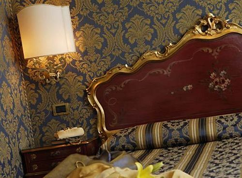 Отель Venice Villa Dori