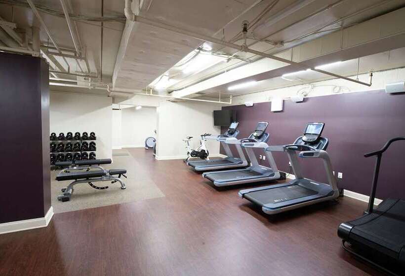 Virginia Crossings Hotel, Tapestry Collection By Hilton