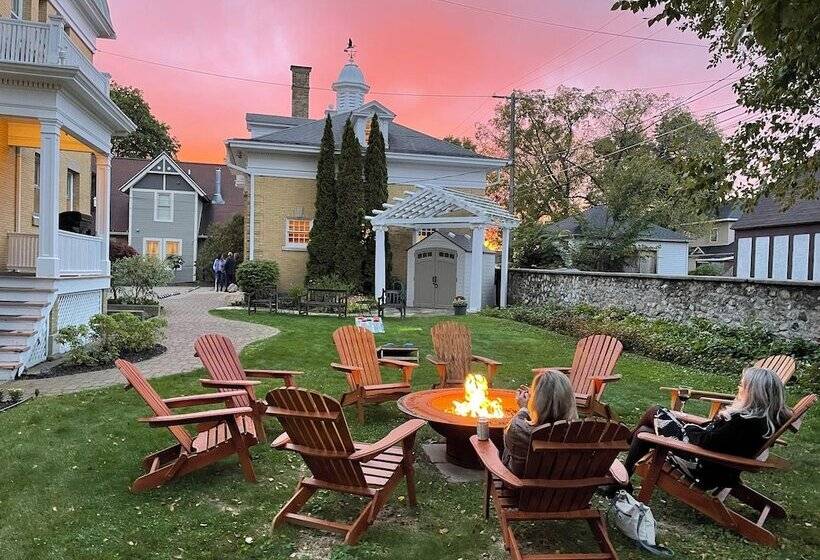 Bed and Breakfast Cartier Mansion