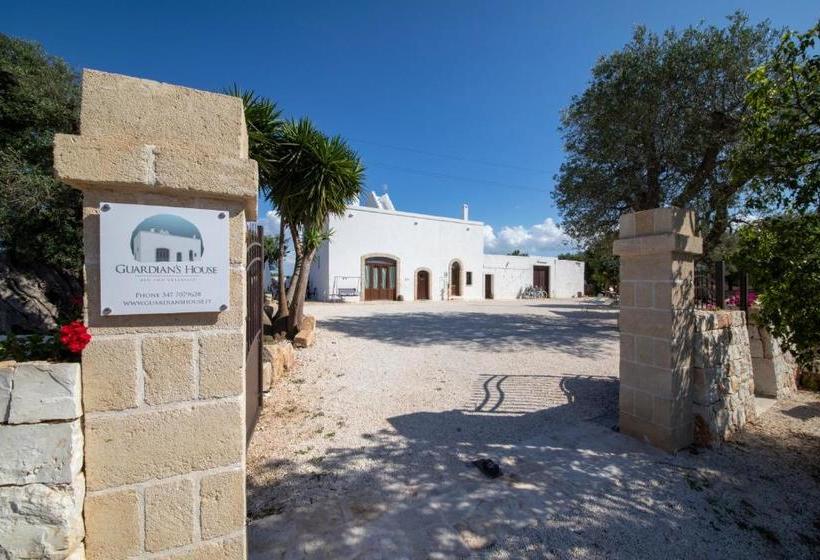 تختخواب و صبحانه Guardian's House