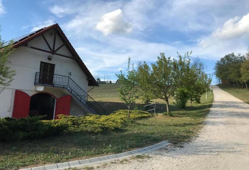 Bed and Breakfast Prosper Lovasklub Panzió