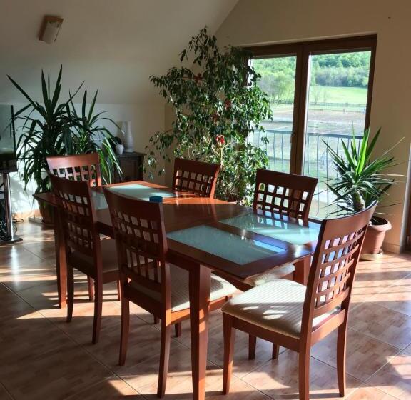 צימר Prosper Lovasklub Panzió