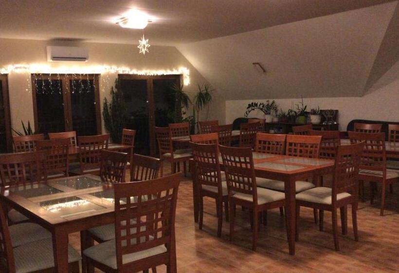 住宿加早餐  Prosper Lovasklub Panzió