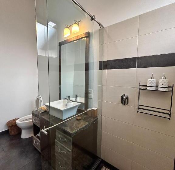 تختخواب و صبحانه Wayra Natura