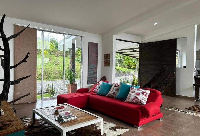 تختخواب و صبحانه Wayra Natura