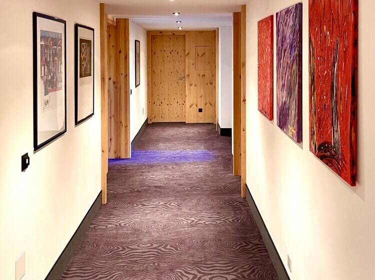 ホテル Alpenlodge Val Gronda