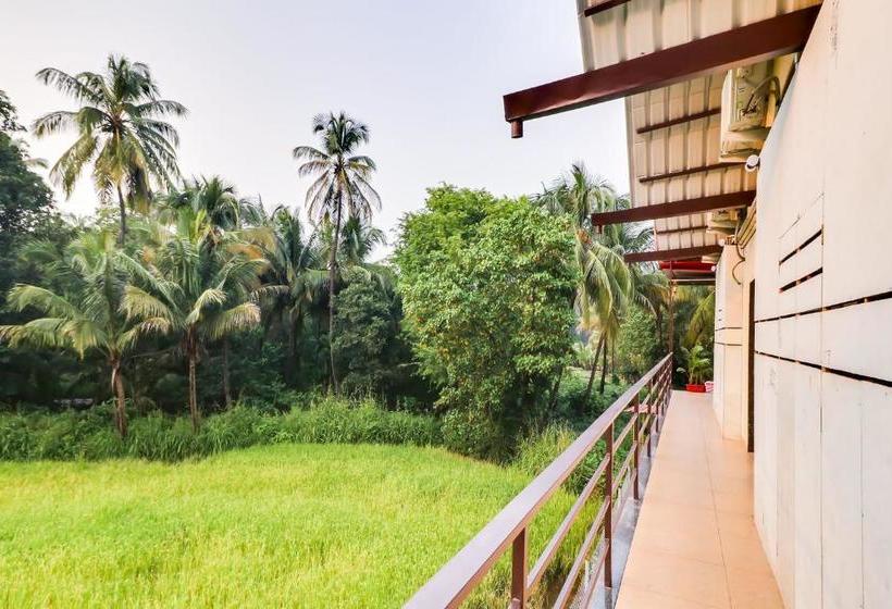 فندق Collection O 47512 Eleven Petals Resort