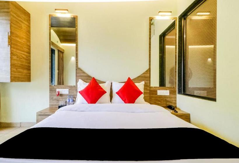 فندق Collection O 47512 Eleven Petals Resort