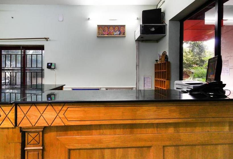 فندق Capital O 48495  & Club Melaange