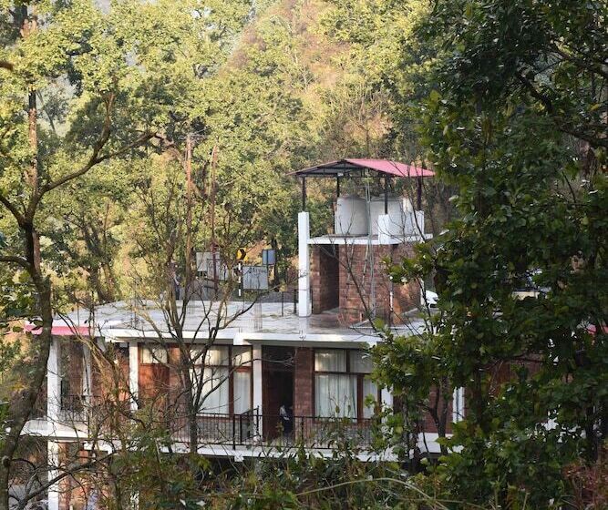 בית מלון כפרי Corbett Riviera