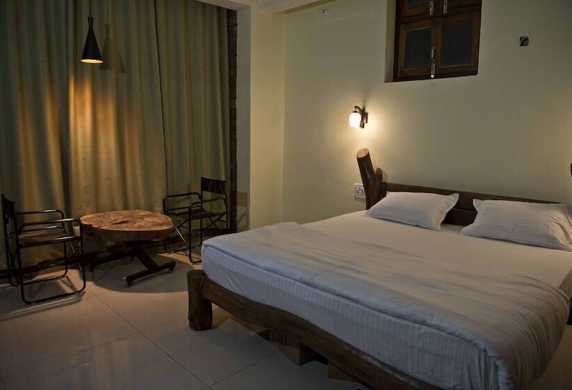 فندق Corbett Riviera