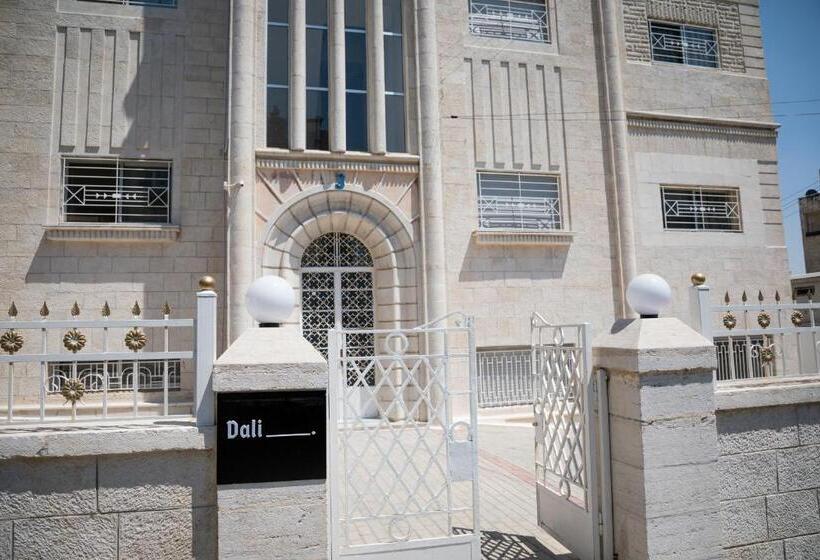 هتل Dali House