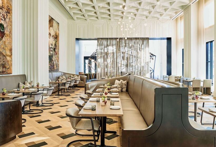 Daxton Hotel Birmingham, Curio Collection By Hilton