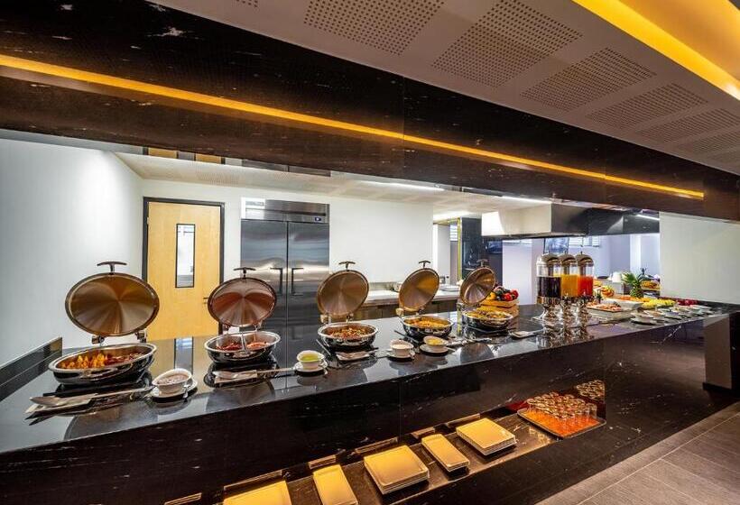 ホテル Galeria Plaza San Jeronimo