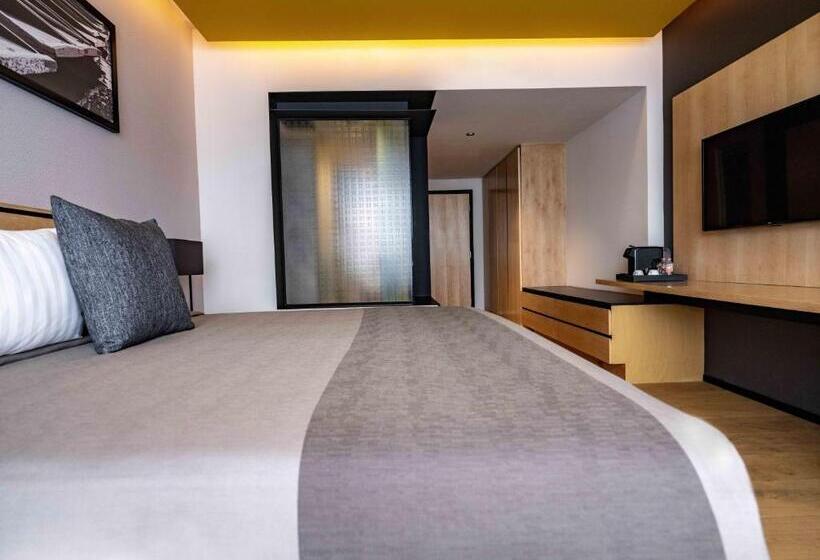 ホテル Galeria Plaza San Jeronimo