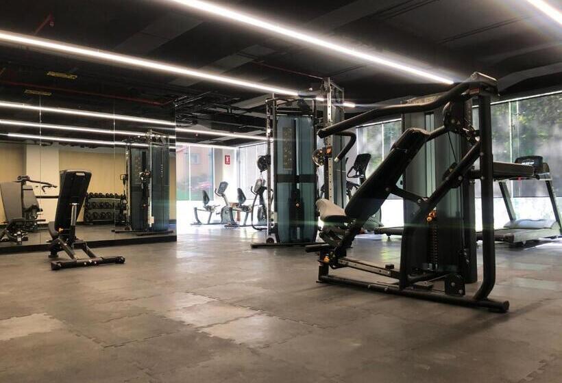 ホテル Galeria Plaza San Jeronimo