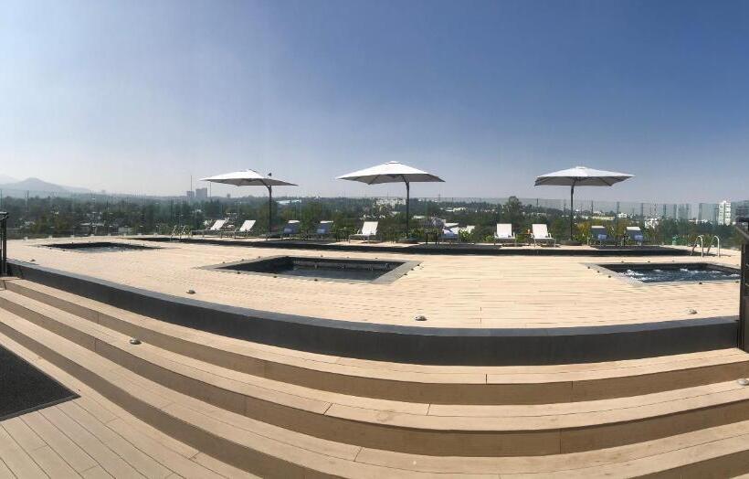 ホテル Galeria Plaza San Jeronimo