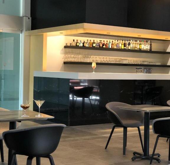 ホテル Galeria Plaza San Jeronimo