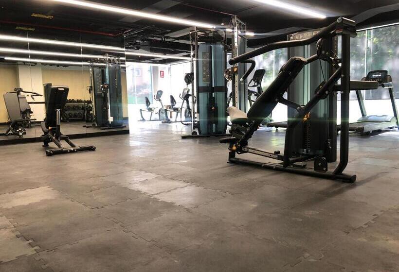 ホテル Galeria Plaza San Jeronimo