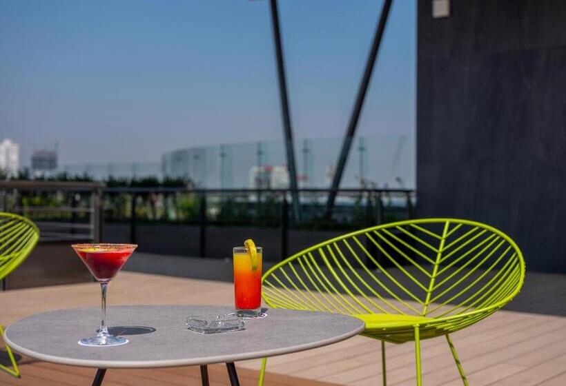 ホテル Galeria Plaza San Jeronimo