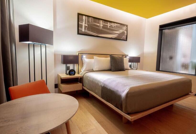 ホテル Galeria Plaza San Jeronimo