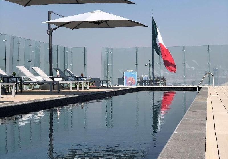 ホテル Galeria Plaza San Jeronimo