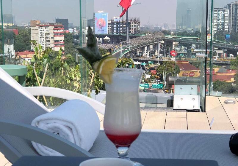 ホテル Galeria Plaza San Jeronimo