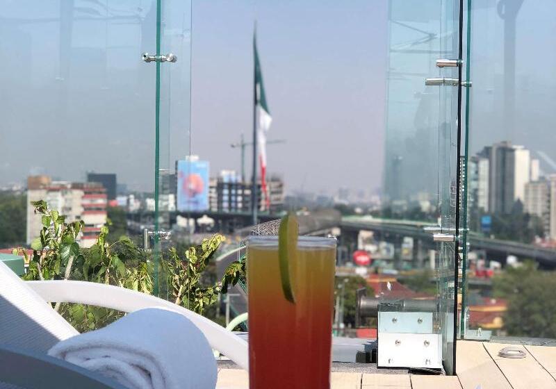 ホテル Galeria Plaza San Jeronimo