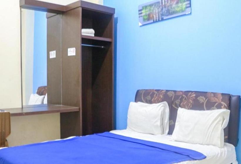 Отель Graha Matahari Syariah Sepanjang Redpartner