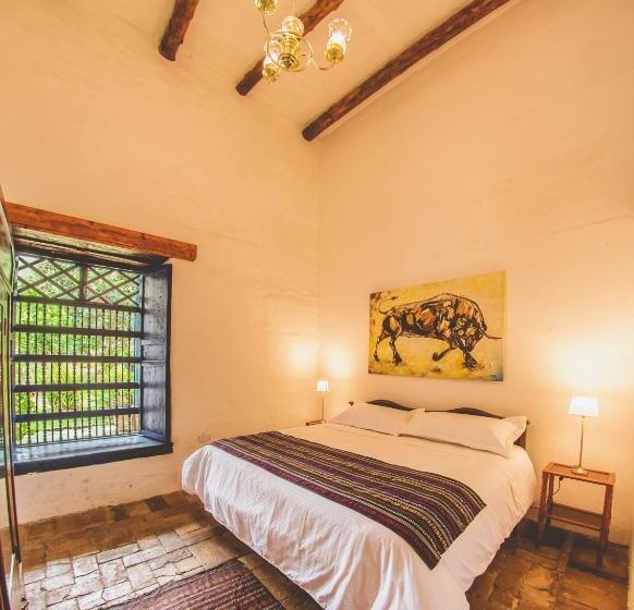 هتل Hacienda Pisoje