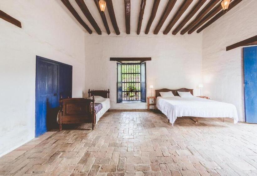 هتل Hacienda Pisoje