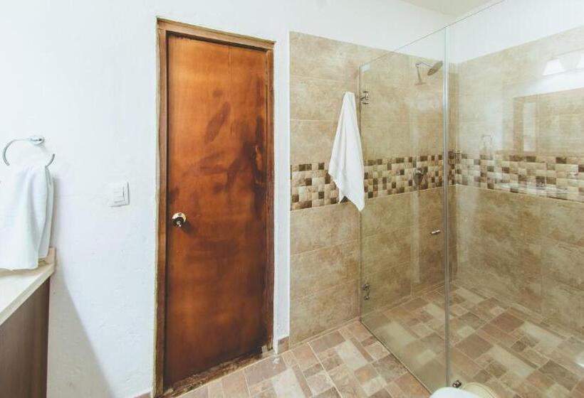 هتل Hacienda Pisoje