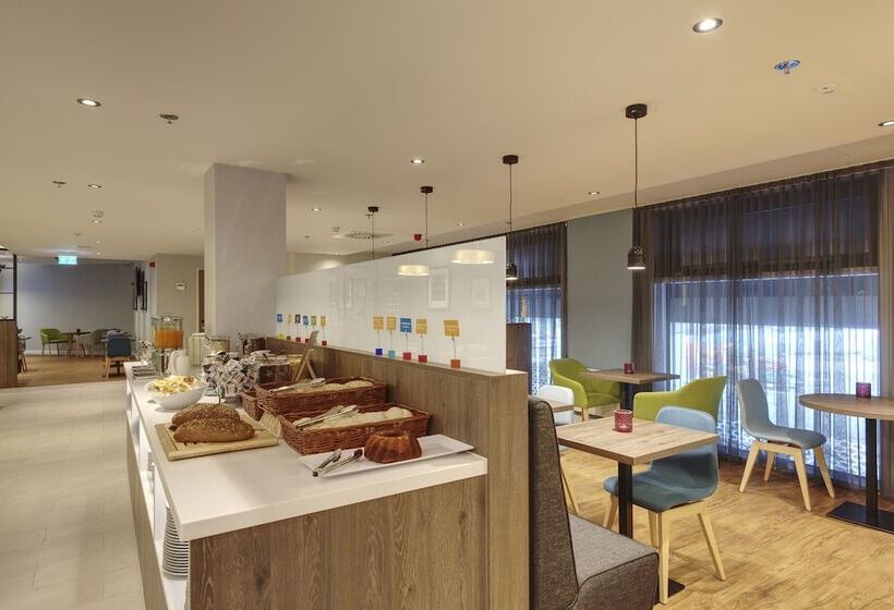 فندق Hampton By Hilton Stuttgart City Centre