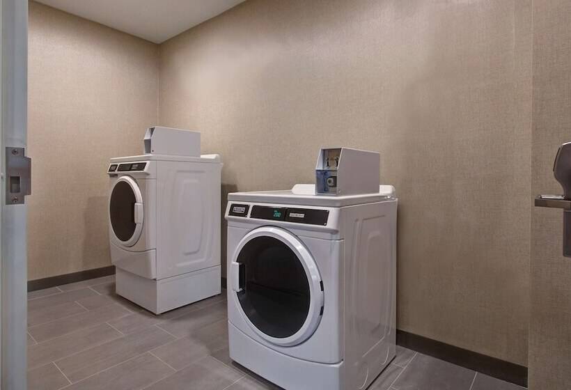 فندق Hampton Inn By Hilton Brockville