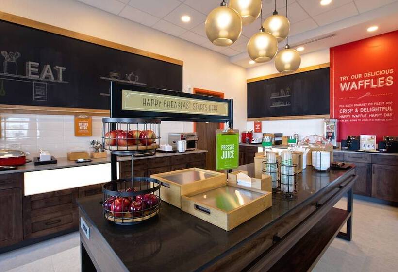 هتل Hampton Inn & Suites Ottawa West