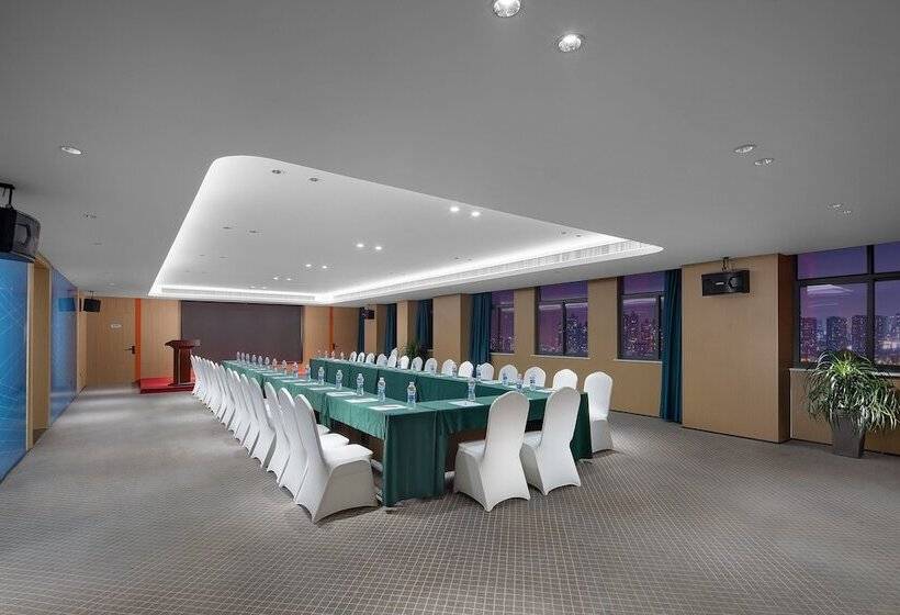 호텔 Holiday Inn Express Changsha South Railway Station, An Ihg