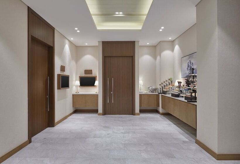 هتل Holiday Inn & Suites Al Jubail, An Ihg