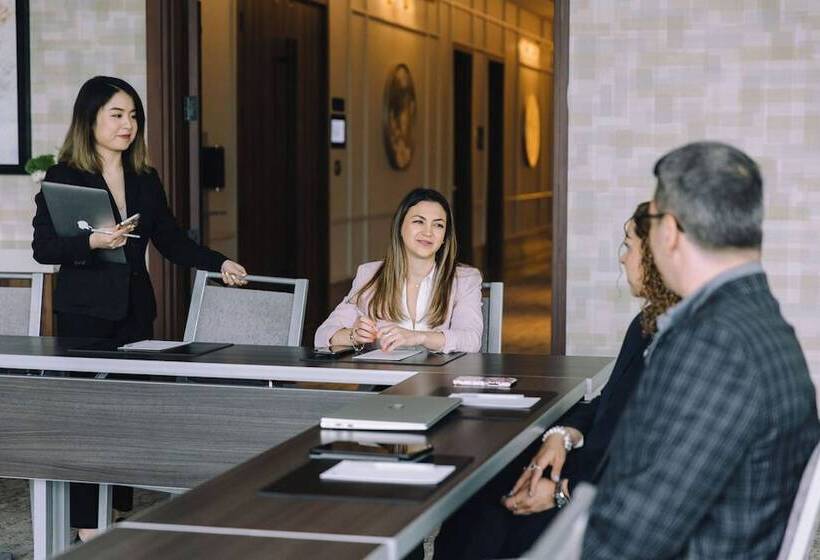 호텔 Homewood Suites By Hilton Montreal Midtown, Quebec, Canada