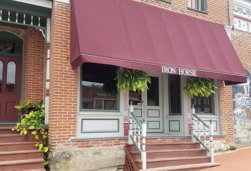 فندق Iron Horse