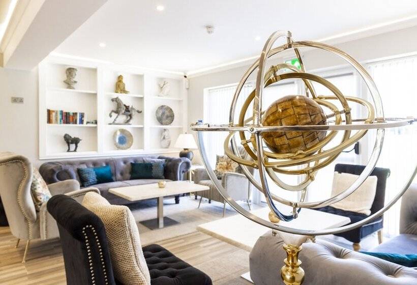 Kingfisher Hotel, Golf And Country Club