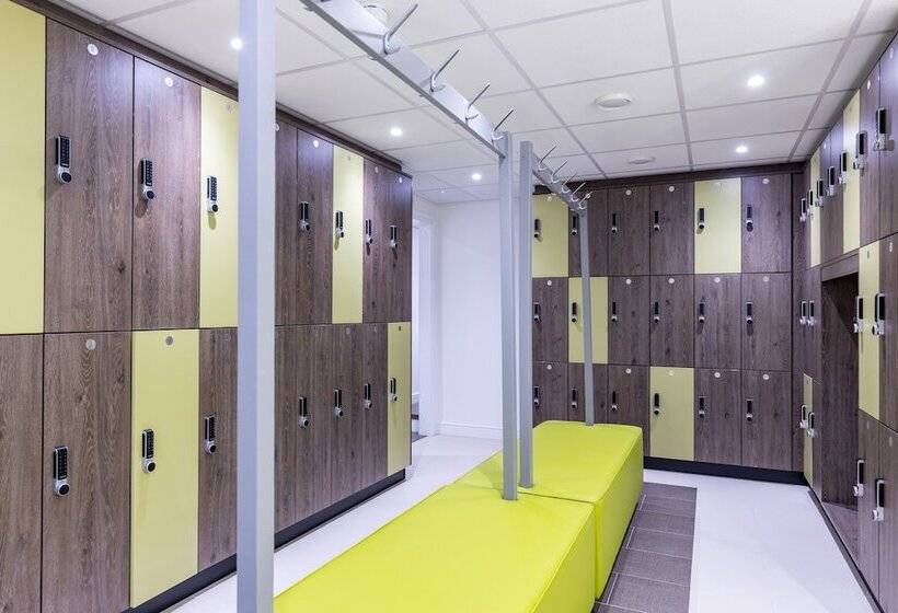 Kingfisher Hotel, Golf And Country Club