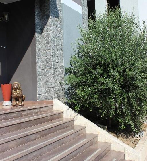 בית מלון כפרי Luander